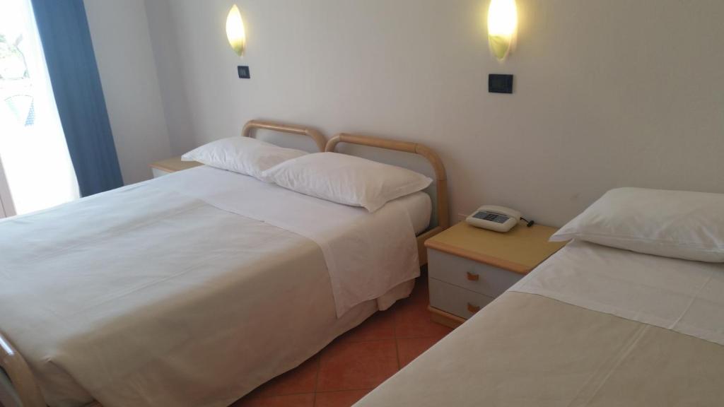 Hotel Delfino Milano Marittima Exterior photo